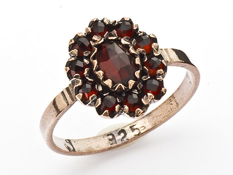 Goettgen Ring Granat 925