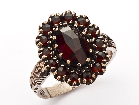 Goettgen Ring Granat 925
