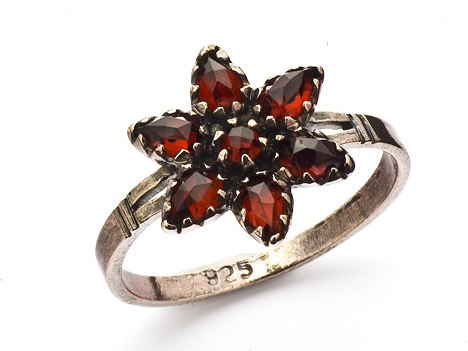 Goettgen Ring Granat 925