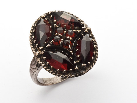 Goettgen Ring Granat 925