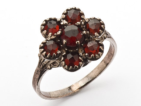 Goettgen Ring Granat 925