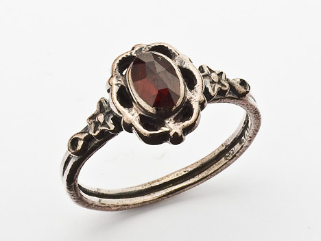 Goettgen Ring Granat 925 Silber patiniert günstig online kaufen