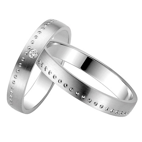 LOVE by Goettgen Trauringe Paar, Weiss 500 Palladium, Eheringe, bei Damenring inkl. 1 Brillant