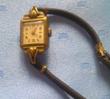 Alte Anker Armbanduhr Was Ist Sie Wert Schmuckforum Wissen Rund Um Schmuck