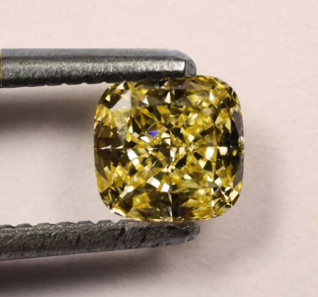 Ein Echter Chameleon Diamant Schmuckforum Wissen Rund Um Schmuck