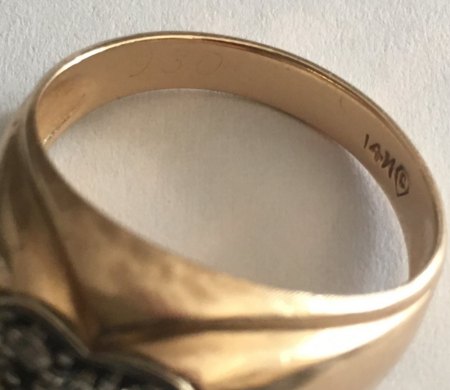 Stempel Im Ring Und Ungefahrer Wert Schmuckforum Wissen Rund