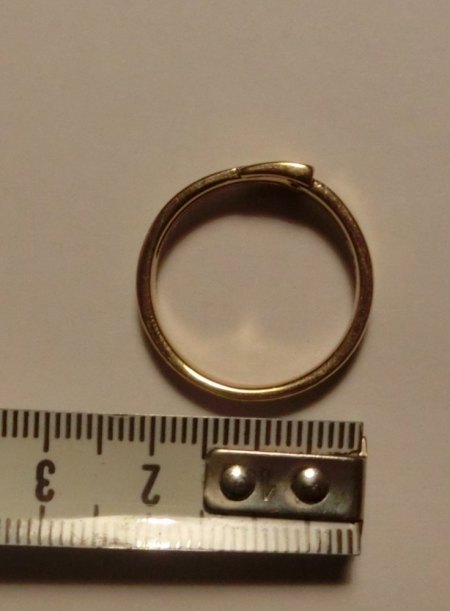 Goldener Ring mit unbekannter Stempelung 12
