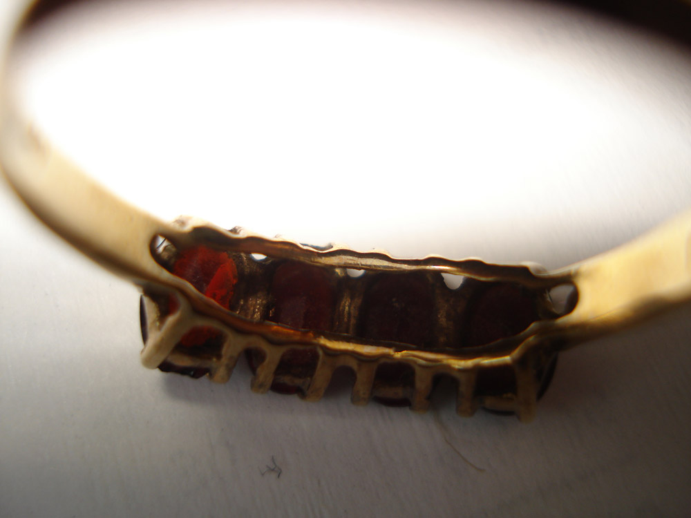 Wert Ring Erbstuck Aus Gold Mit Roten Steinen Rubine