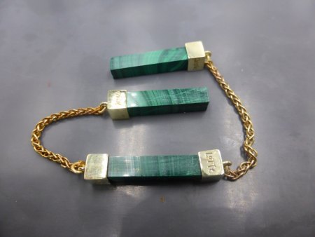 Aus Uhus Werkstatt Mai 2024. Malachitstäbchen 25x5x5