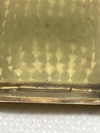 Alte Uhr in Gold