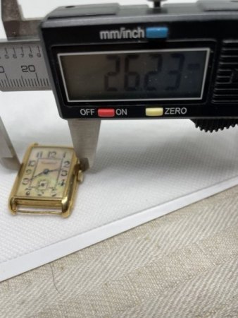 Alte Uhr in Gold