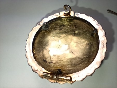 Brosche Nadel ersetzen