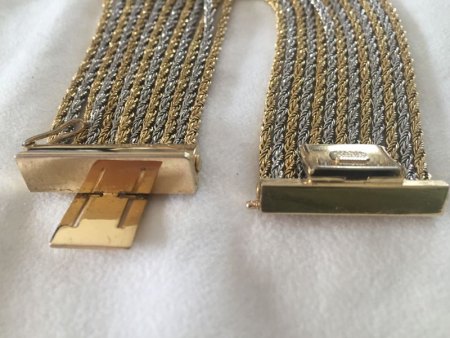 Vintage? Armband von Dior, verkauft sich sowas?