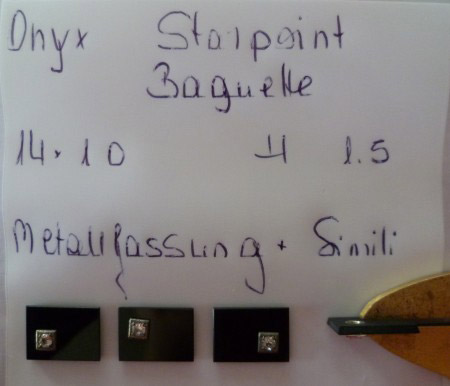 Onyx beh. (Achat schwarz gefärbt)Ringstein Starpoint Simili Baguette 14x10mm Höhe 1,5mm.JPG