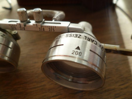 Lupenbrille 2,3x Carl Zeiss Jena 2.JPG