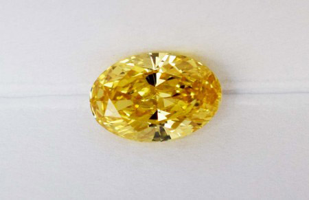 Diamant-Oval 0,36 ct. Fancy Intense Orange Yellow GIA.jpg