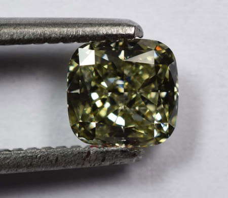 Diamant-Cushion Fancy Yellow Green Chameleon 0,53 ct.jpg