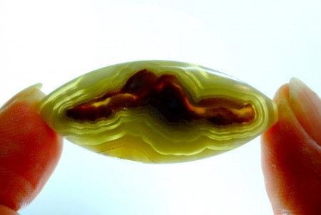BAND-ACHAT NAVETTE (hellgrün) aus Goldschmiede zu verkaufen