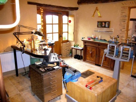 KOMPLETTE GOLDSCHMIEDE mit Wohnhaus in Südwest-Frankreich zu verkaufen
