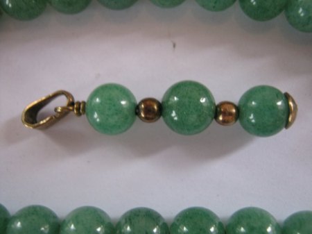 Jade-Armband und Anhänger