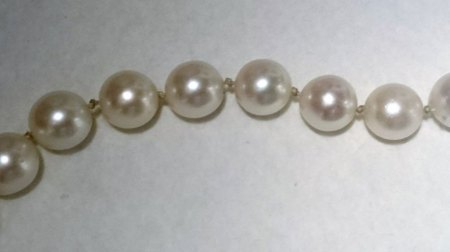 Schätzwert der Perlenkette von Oma ermitteln und auf Echtheit prüfen