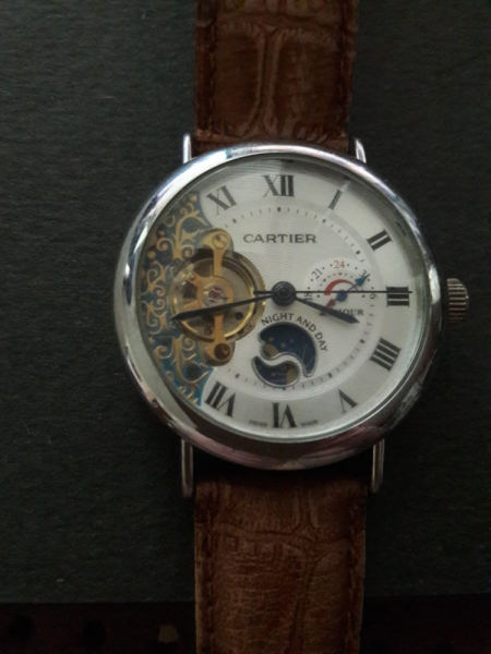 Cartier Uhr echt oder eine Fälschung?
