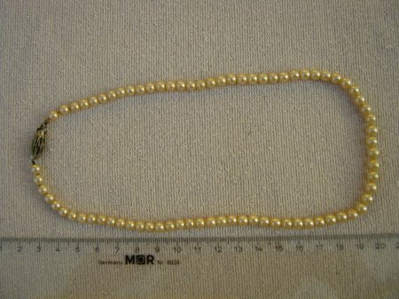 Perlenkette mit Verschluss aus Silber