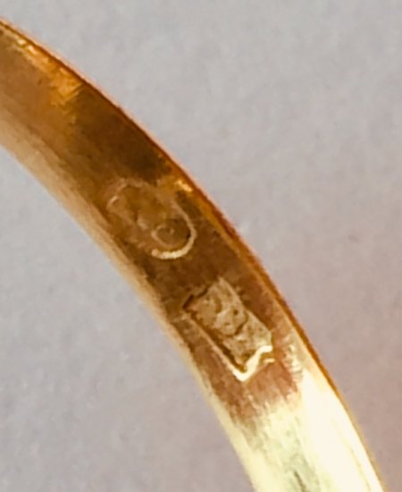 Unbekannter Schliff eines Aquamarin in einem Damenring 585I- Gelbgold