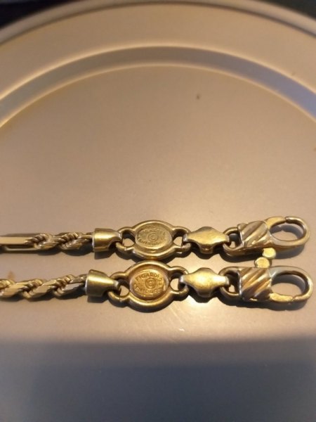 Schöne Figarope Goldkette für Hals und Arm, bitte um Bewertung
