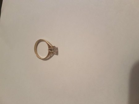 Schmuck Wertschätzung  Ring mit einem Stein 585 Gold
