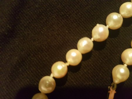 Perlenkette und Armband