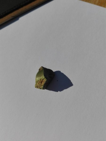 Grünen Stein gefunden, vielleicht Jade