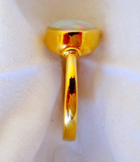 Edel-Opal - 750/Gelbgold-Ring zu verkaufen