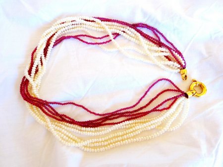 Klassisches Collier - Perlen, Granat,Gelbgoldschließe zu verkaufen