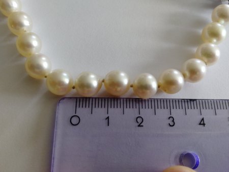 Einschätzung zum Wert einer Perlenkette mit aufwändigem Verschluss und Punze