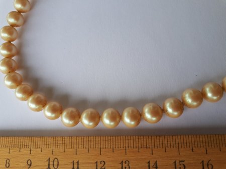Bitte um Wertschätzung einer Perlenkette