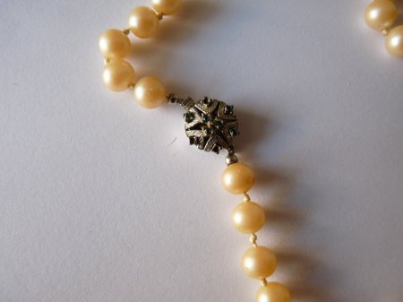 Wertbestimmung Perlenketten, Brosche, Ohrringe usw. aus Nachlässen