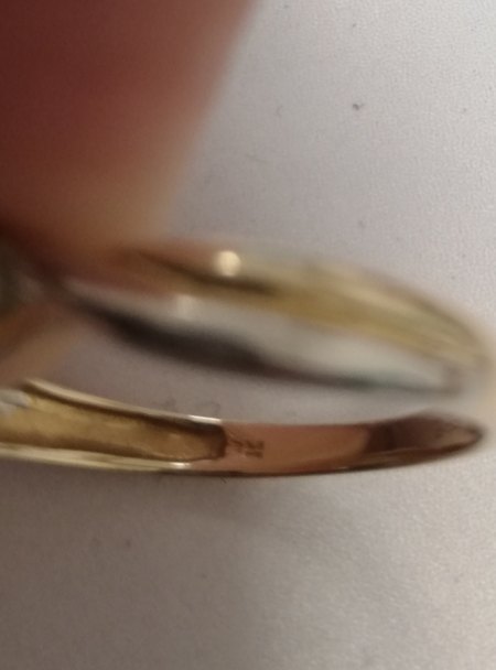 Gold Silberner Ring mit Stein