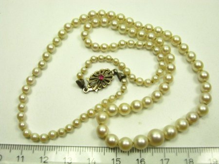 Perlenkette 2