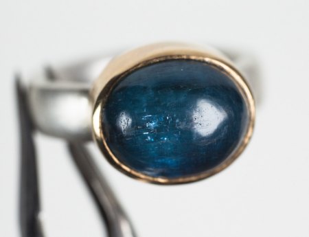 Blauer Cabochon - was für ein Stein Stein kann das sein?