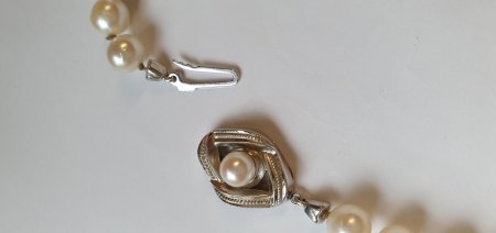 Perlenkette mit Goldverschluss 585