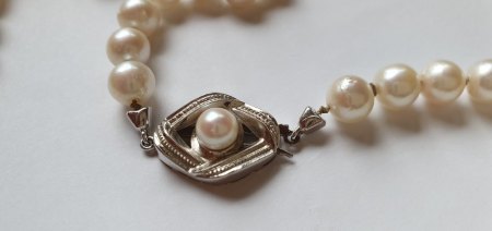Perlenkette mit Goldverschluss 585