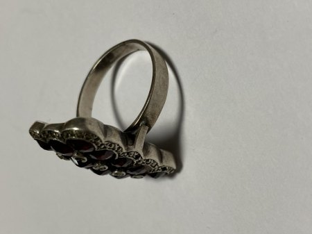Antiker Ring mit Rubinen