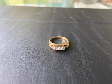 Ring 585 Gold mit 4 Steinen