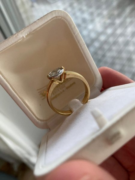 Brilliant Ring in Wohnung meines verstorbenen Großvaters gefunden. Gutachten existiert. Was ist der Ring heute wert?