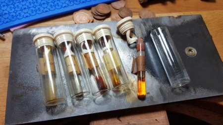 Silbersulfat und Duftöle bei Emaillepulverkonvolut gefunden