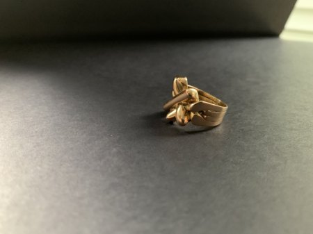 Woher stammt dieser Ring?