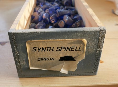 Synthetischer Spinell Bitterfeld - Zuordnung