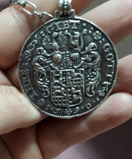 Eine Medaille 925 Silber Bas