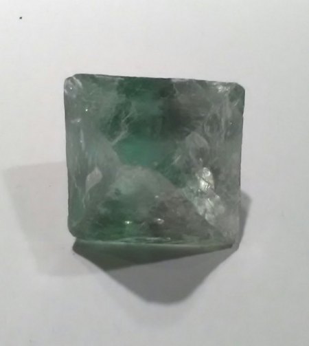 [B] Biete Fluorit-Oktaeder